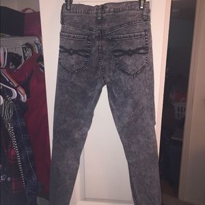 Black and white acid washed jeans with a grey look